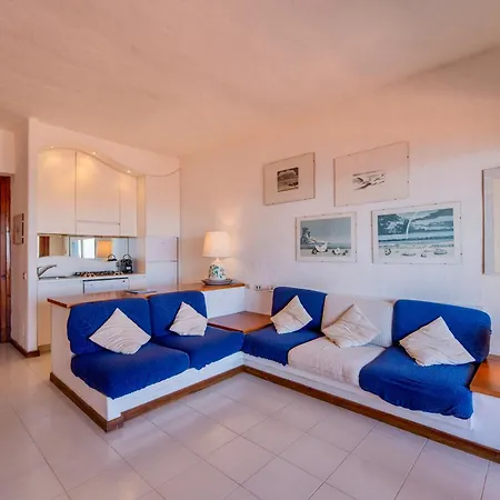 Punta Est - Trilo Tamerice Terrazza & Relax كابو كودا كافالو